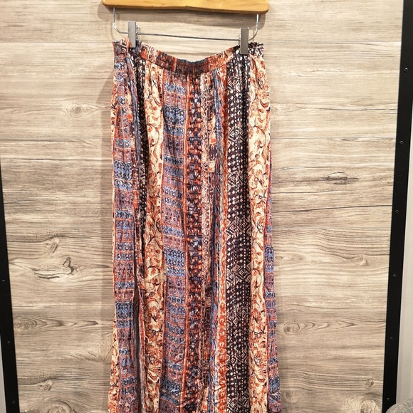 ⭐2/$15 Boho printed orange maxi skirt - Picture 3 of 4